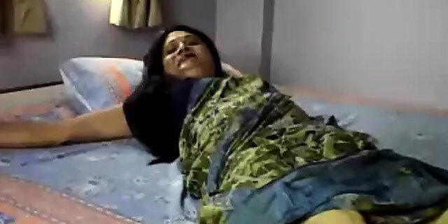 asian,aunty,desi,fingering,hot,indian,masturbating,milf,pussy,solo,webcam