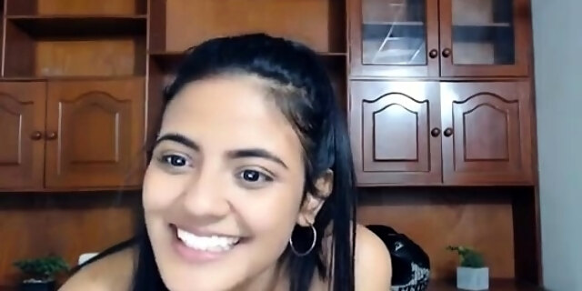 amateur,boobs,indian,latina,masturbating,nipples,solo,webcam